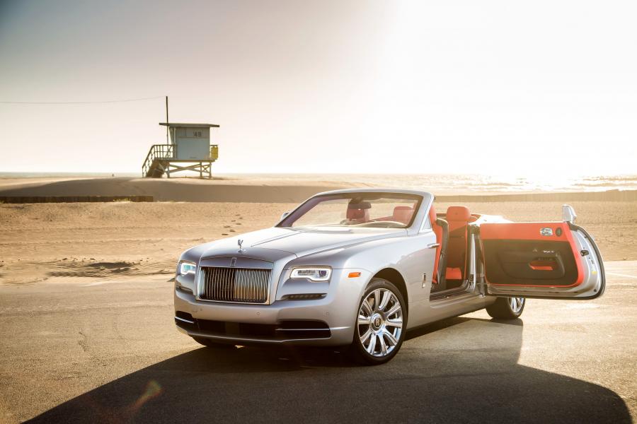  Rolls-Royce Dawn 2016 года  (US) (фото 8 из 30)